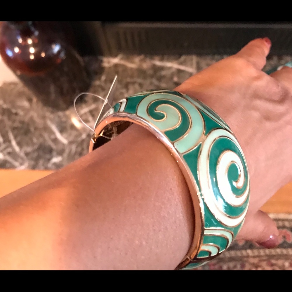 Brand New Boutique Greens & Gold Enamel Bracelet
